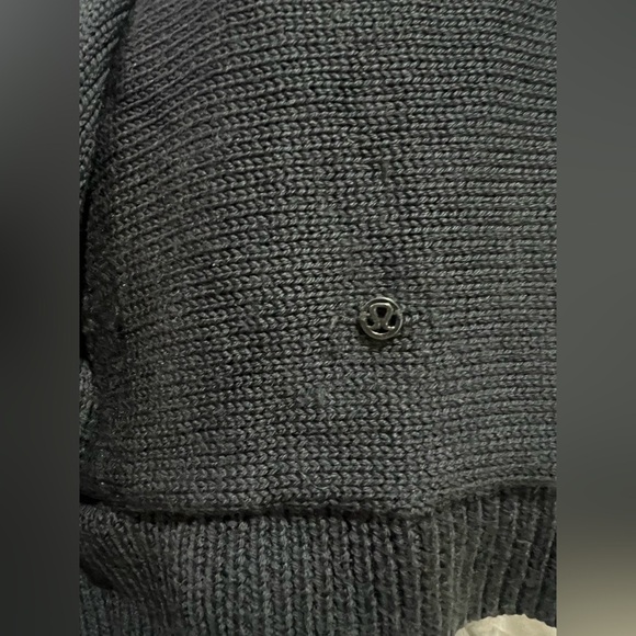 Lululemon Wrap It Up Sweater in Navy Blue. - Picture 9 of 9